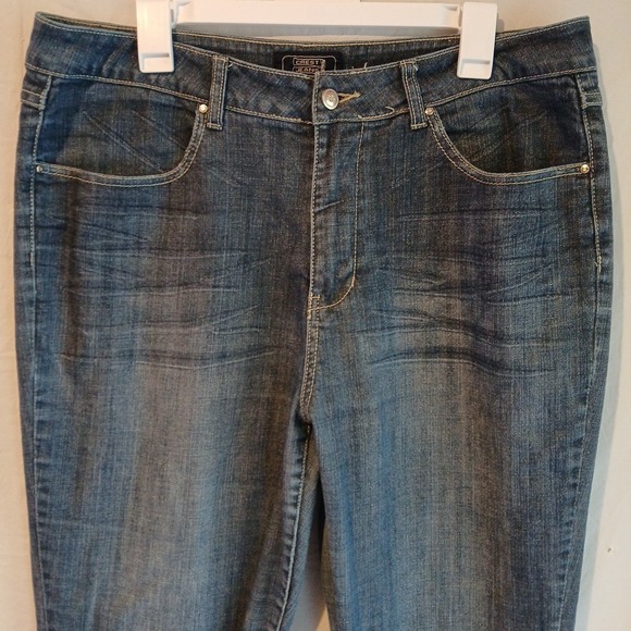 Crest Jeans Women's Blue Denim Med Wash Distressed Flare Leg Sz 17-18, 38‎ X 30 - Picture 2 of 8
